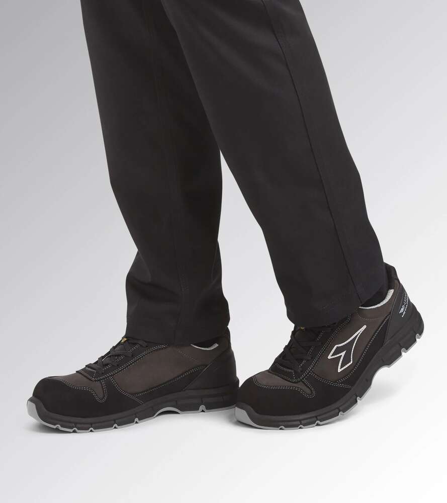 Image du produit CHAUSSURE SECURITE T.46 RUN LOW MET FREE S3L FO SR ESD NOIR/GRIS ANTRACITE