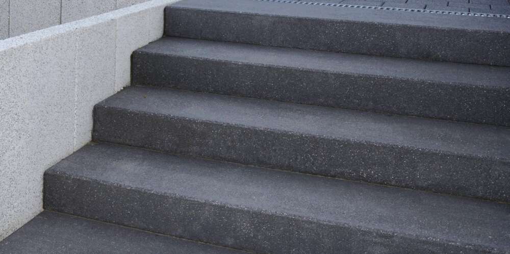 Image du produit TOCANO BLOC-MARCHE 80X40X14 NR.61 BASALTE-ANTHRACITE GRENAILLEE CLEAN TOP
