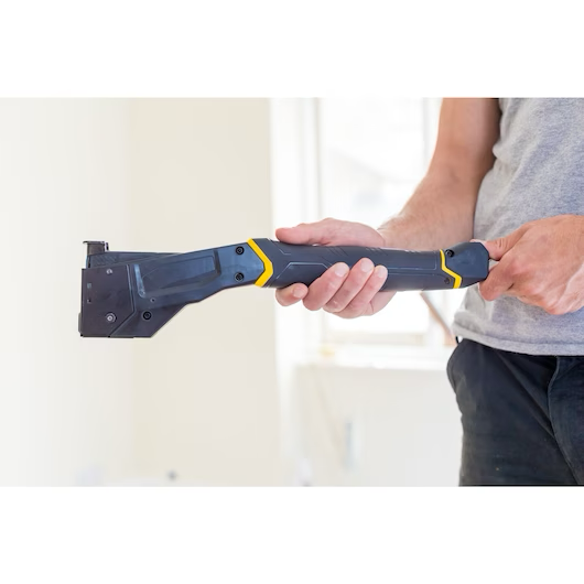 Image du produit MARTEAU AGRAFEUR HAUTE CAPACITE FATMAX + 1000 AGRAFES TYPE G 10 MM