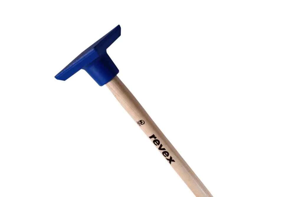 Image du produit DAME CARREE FORGEE 5 KG AVEC MANCHE BOIS