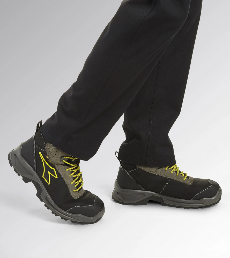 Image du produit CHAUSSURE DE SECURITE T.40 SPORT DIATEX HIGH S3 WR CI SRC BLACK/STEEL GRAY